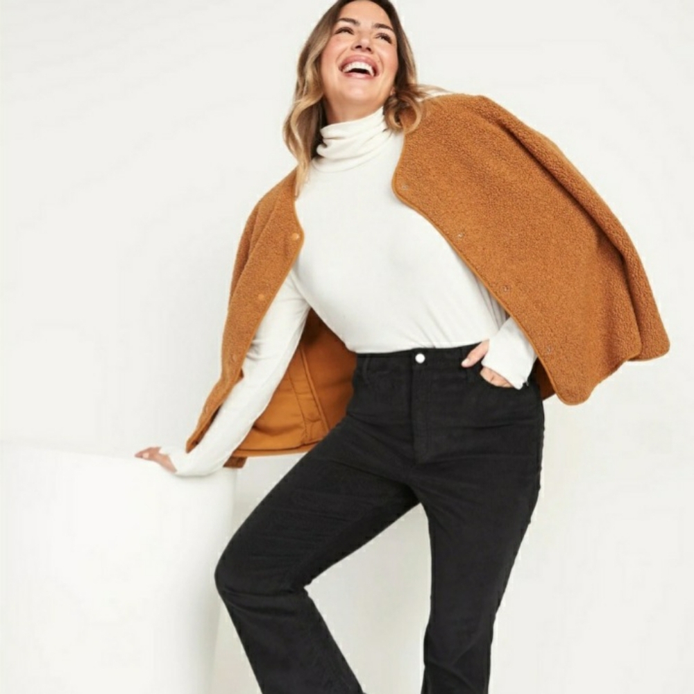 ● Old Navy | Higher High-Waisted Corduroy Flare Pants for Women